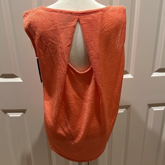 Jones New York Top - Shell Orange - Open Back Design size x-small NWT - Picture 3 of 9